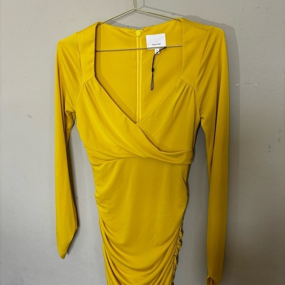 Cinq à Sept Miah Sheath Dress - Picture 5 of 13